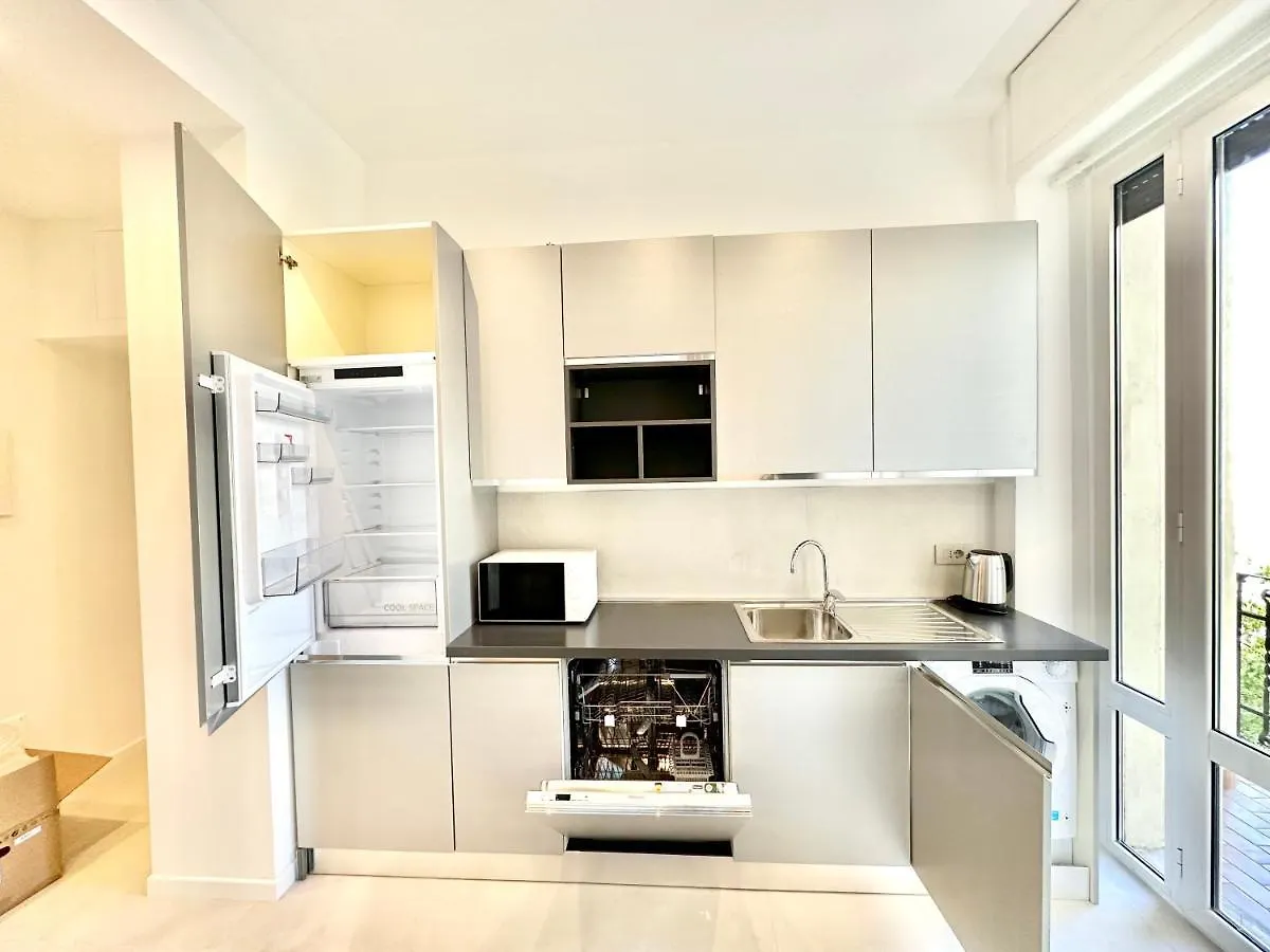 Be-C0 Centrale Luxury & Family Apt Milan 0*,  Italy